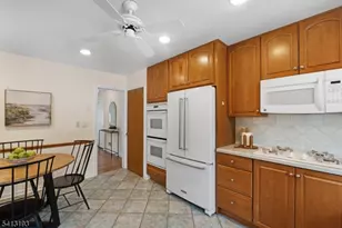 134 Rutgers Ave, Berkeley Heights Township, NJ 07922 - Photo 11