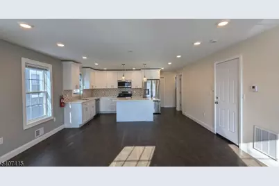 7 Maple St, Bloomfield, NJ 07003 - Photo 11