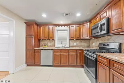 3 Sisco Pl, Clifton, NJ 07011 - Photo 7