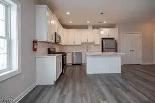 351 W Clay Ave, Roselle Park, NJ 07204 - Photo 5