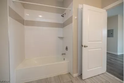 351 W Clay Ave #301, Roselle Park, NJ 07204 - Photo 15