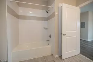 351 W Clay Ave, Roselle Park, NJ 07204 - Photo 15