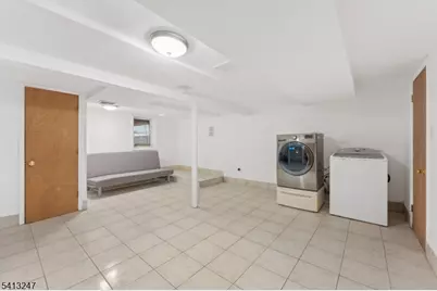 147 Clinton Ave, Clifton, NJ 07011 - Photo 19