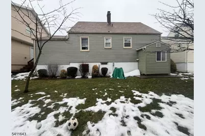 54 Lindale Ct, Clifton, NJ 07013 - Photo 11