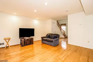 190 Jonathan Pl, Franklin Township, NJ 08873 - Photo 9