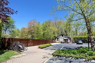 302 Mark Twain Way, Mahwah, NJ 07430 - Photo 29