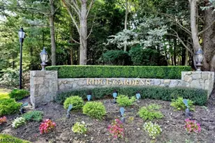 302 Mark Twain Way, Mahwah, NJ 07430 - Photo 1