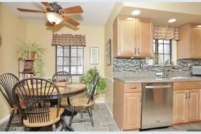 302 Mark Twain Way, Mahwah, NJ 07430 - Photo 13