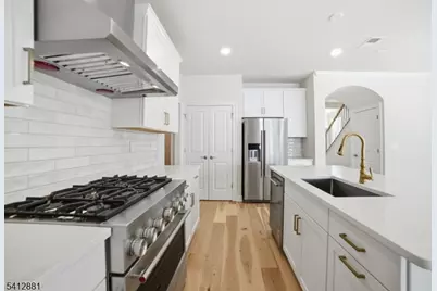 18 Whitaker Ln, Far Hills, NJ 07931 - Photo 5