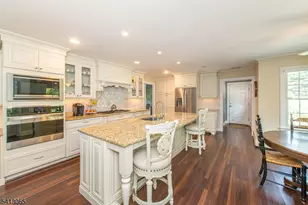 28 Lafayette Ln, Bernards Township, NJ 07920 - Photo 5