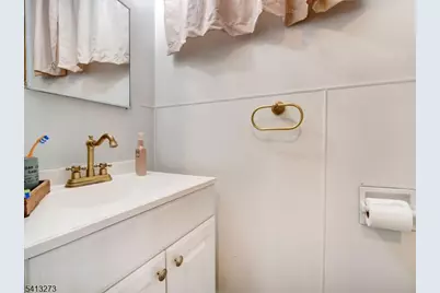 26 E 49th St, Bayonne, NJ 07002 - Photo 7