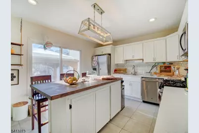 26 E 49th St, Bayonne, NJ 07002 - Photo 9