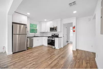 99 Van Winkle Ave #2, Clifton, NJ 07011 - Photo 5