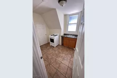 316 Clifton Ave, Newark, NJ 07104 - Photo 9