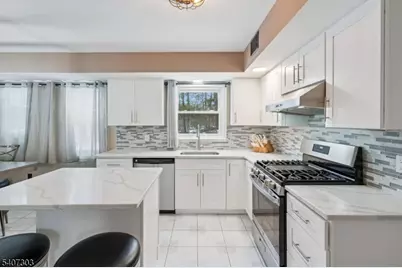 29 Woodside Dr, Rockaway Township, NJ 07866 - Photo 15