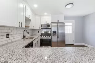 3 Gardenia Rd, Vernon Twp., NJ 07418 - Photo 9