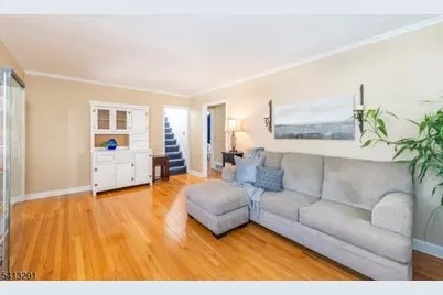 49 Locust Dr, Kenilworth, NJ 07033 - Photo 7