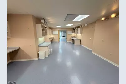 81 Veronica Ave, Franklin Township, NJ 08873 - Photo 7