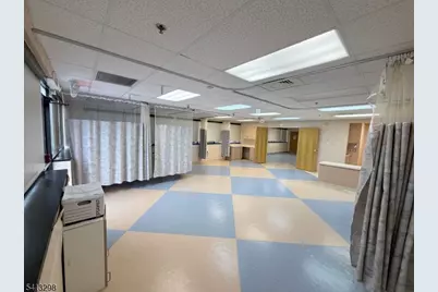 81 Veronica Ave, Franklin Township, NJ 08873 - Photo 9