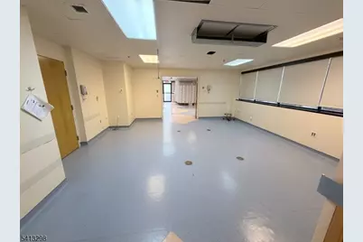 81 Veronica Ave, Franklin Township, NJ 08873 - Photo 5