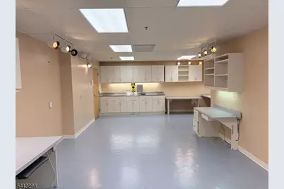 81 Veronica Ave, Franklin Township, NJ 08873 - Photo 27