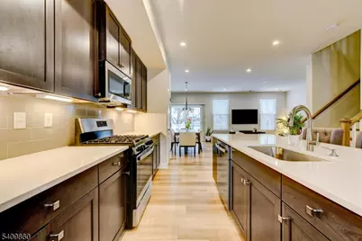 4 Owen Ct #4, Franklin Township, NJ 08873 - Photo 9