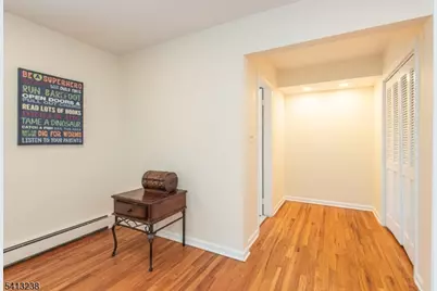 5 Pin Oak Rd, West Caldwell, NJ 07006 - Photo 31