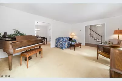 15 Alison Ct, New Providence, NJ 07974 - Photo 7