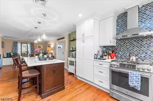 17 Helen St, Warren Township, NJ 07059 - Photo 7