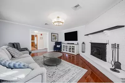 10 Stuart Ct, Montville Township, NJ 07058 - Photo 5