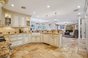 12 Cayuga Way, Millburn Twp., NJ 07078 - Photo 11