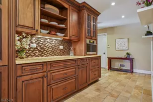 12 Cayuga Way, Millburn Twp., NJ 07078 - Photo 19