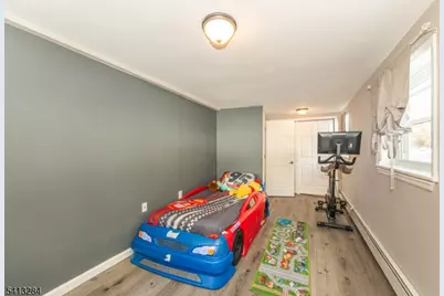 46 Vail Dr, Hampton Township, NJ 07860 - Photo 17