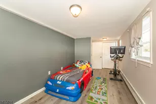 46 Vail Dr, Hampton Township, NJ 07860 - Photo 17