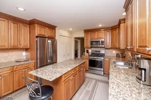 19 Midland Dr, Liberty Township, NJ 07838 - Photo 9