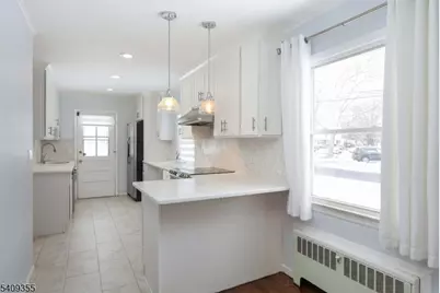 205 West Ln, Clark Township, NJ 07066 - Photo 11