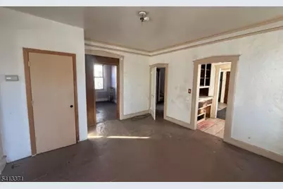 304 S Burnett St, East Orange, NJ 07018 - Photo 7