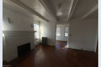 304 S Burnett St, East Orange, NJ 07018 - Photo 11