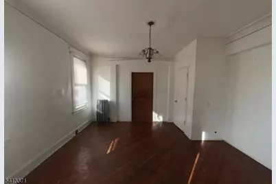 304 S Burnett St, East Orange, NJ 07018 - Photo 9