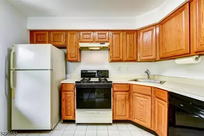 3201 Vroom Dr, Bridgewater, NJ 08807 - Photo 17