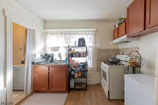 208 N 19th St, East Orange, NJ 07017 - Photo 11