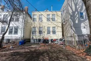 208 N 19th St, East Orange, NJ 07017 - Photo 21