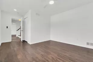 684 Gallows Hill Rd, Cranford Township, NJ 07016 - Photo 15