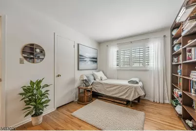 27 Maplewood Dr, Parsippany, NJ 07054 - Photo 15