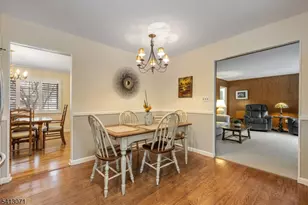 27 Maplewood Dr, Parsippany, NJ 07054 - Photo 13