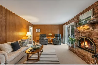 27 Maplewood Dr, Parsippany, NJ 07054 - Photo 9