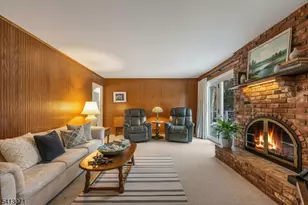 27 Maplewood Dr, Parsippany, NJ 07054 - Photo 9