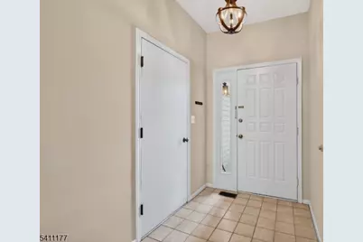 140 Kingston Ct, Madison, NJ 07940 - Photo 3