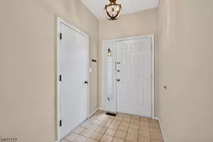 140 Kingston Ct, Madison, NJ 07940 - Photo 3