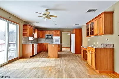 2 Marc Dr, Wantage, NJ 07461 - Photo 5